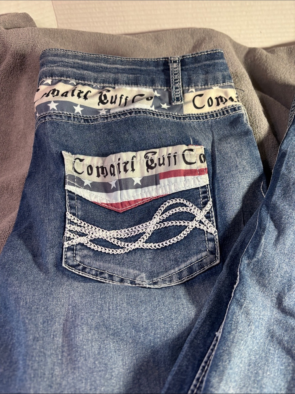 Cowgirl Tuff Women's Blue Denim Jeans with Embroidered Pocket Sz XL